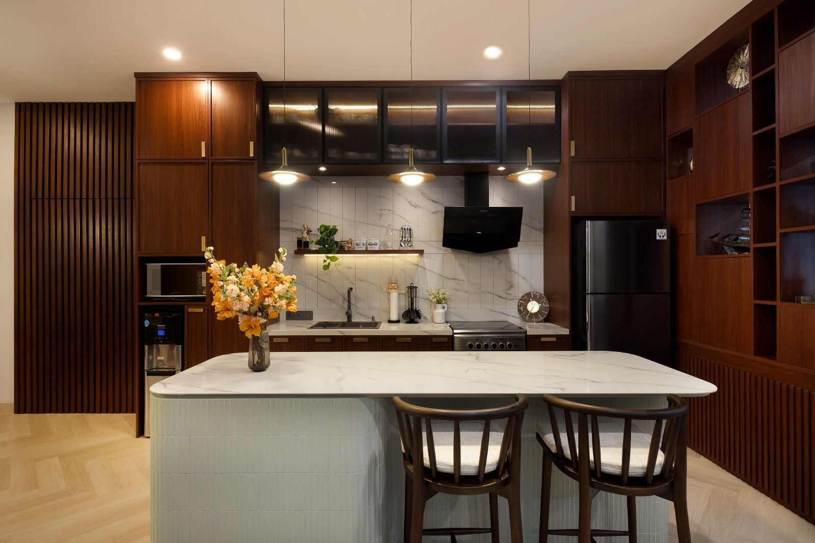 The Midcentury Continuum, A Refined Home That Preserves the Essence of Its Past The Midcentury Continuum, A Refined Home That Preserves the Essence of Its Past