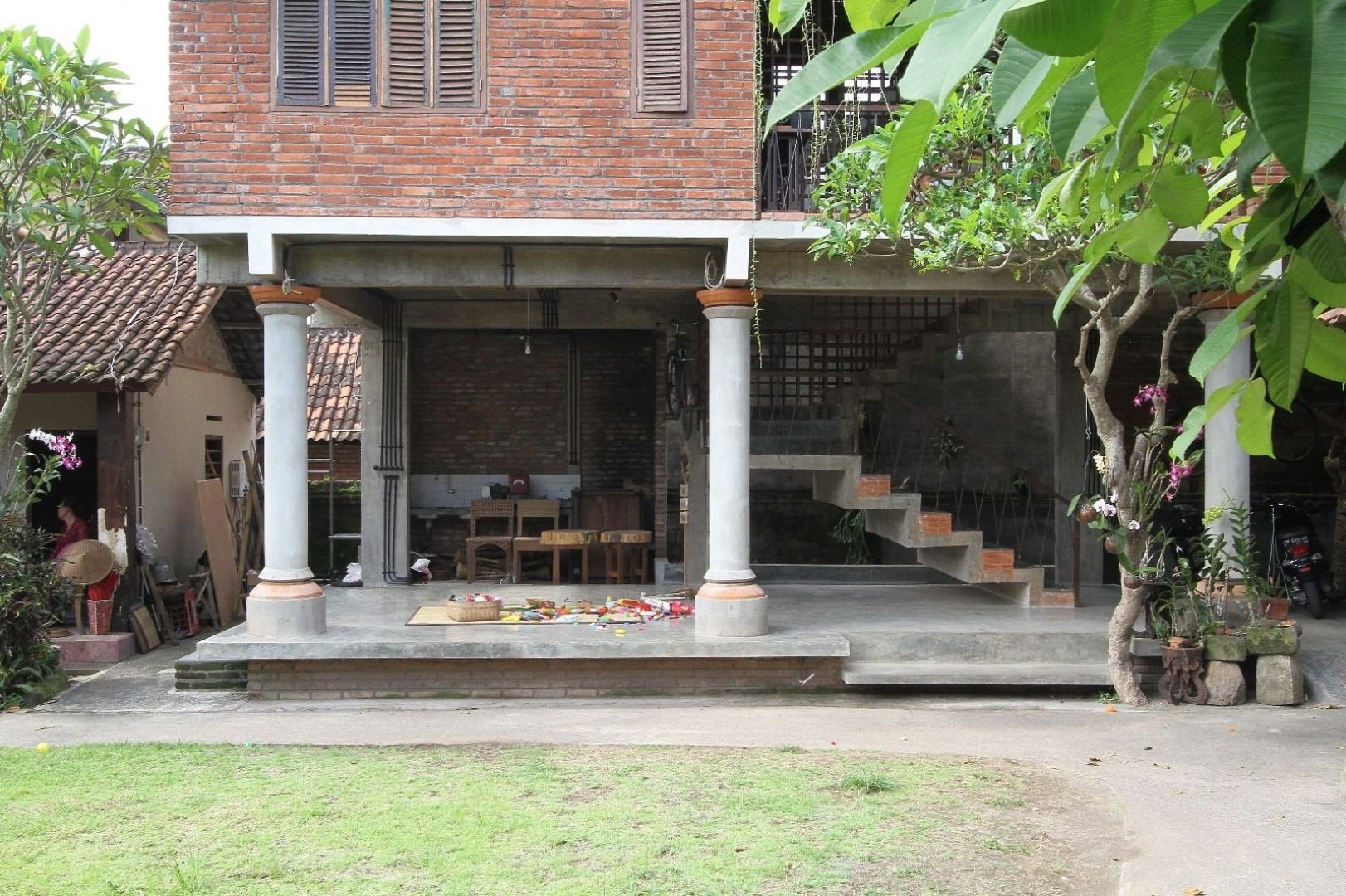 Rumah 'Vertical Courtyard' Bergaya Bali - DDAP Architect