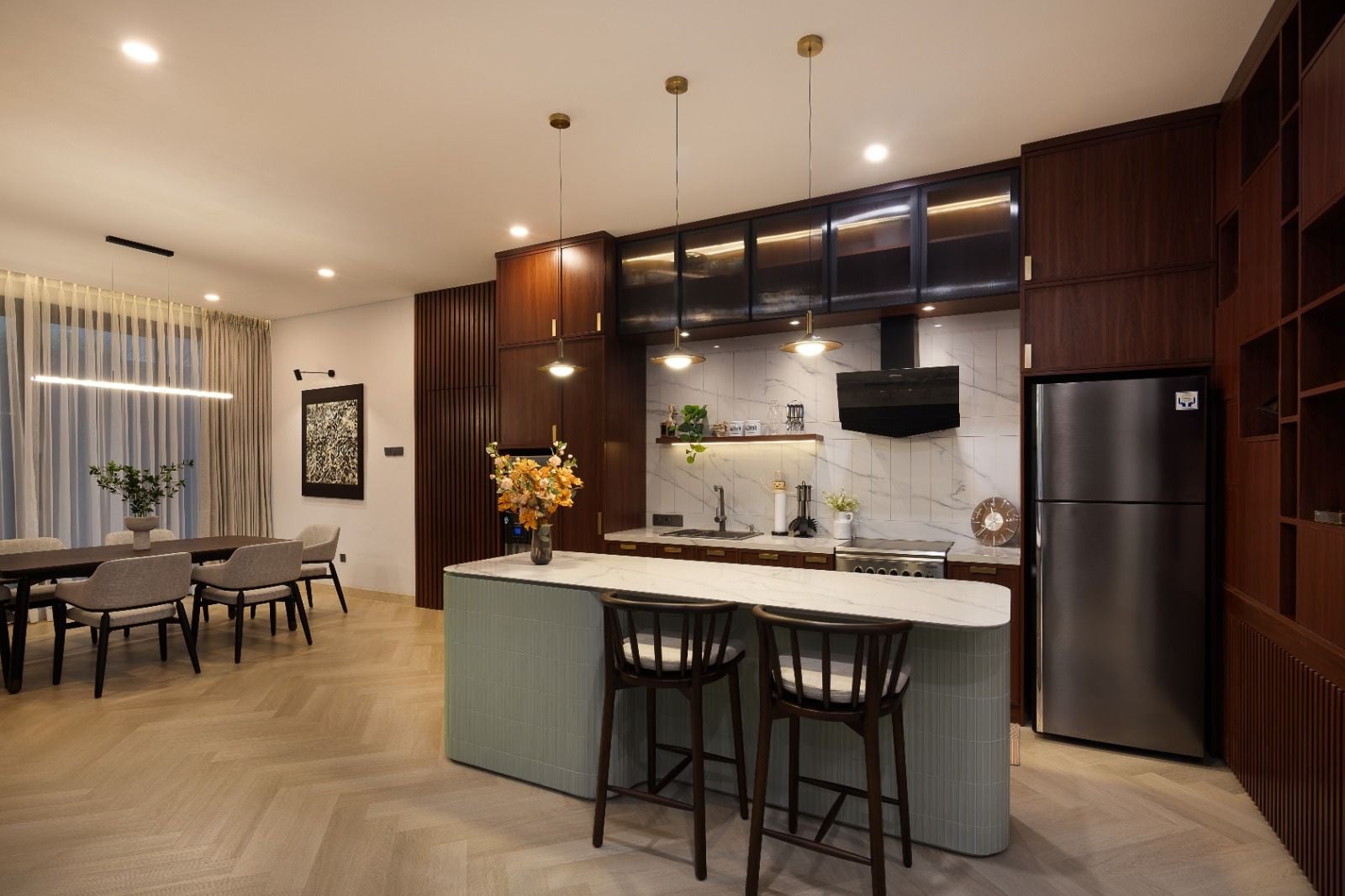 The Midcentury Continuum, A Refined Home That Preserves the Essence of Its Past The Midcentury Continuum, A Refined Home That Preserves the Essence of Its Past