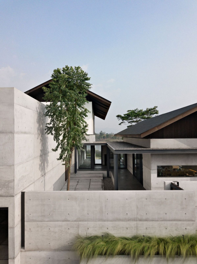 The Reflection Upon Relationship to Nature in Iyashi House
