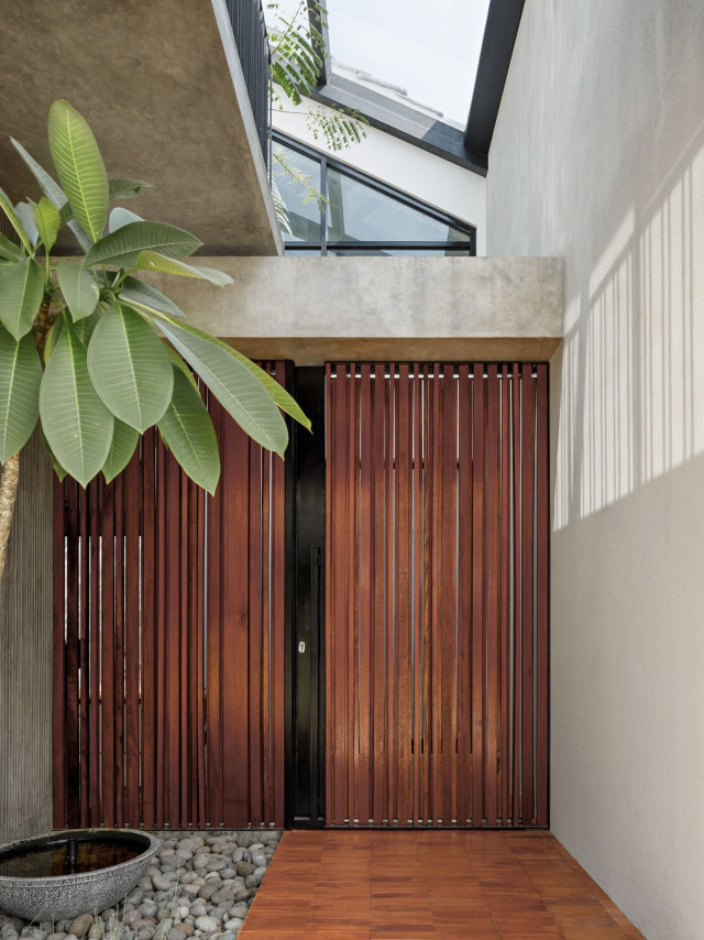 The Tropical Architecture Approach in the ASH House