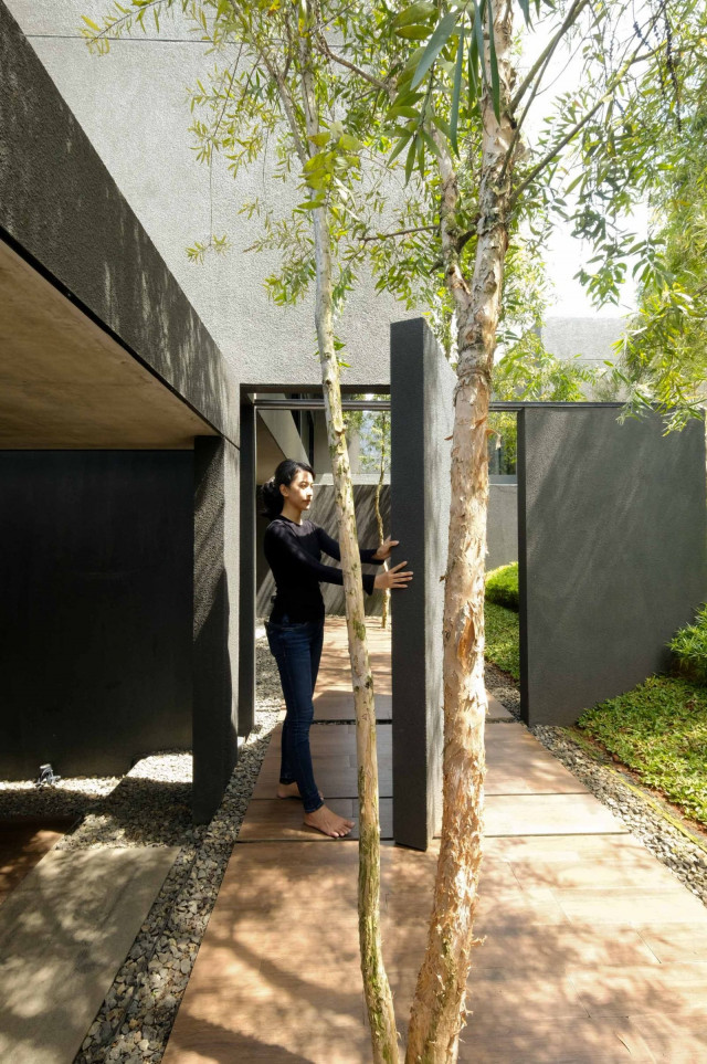 Cinere House Creates Different Spatial Approach on Entrance to Maintain Privacy and Visual Quality